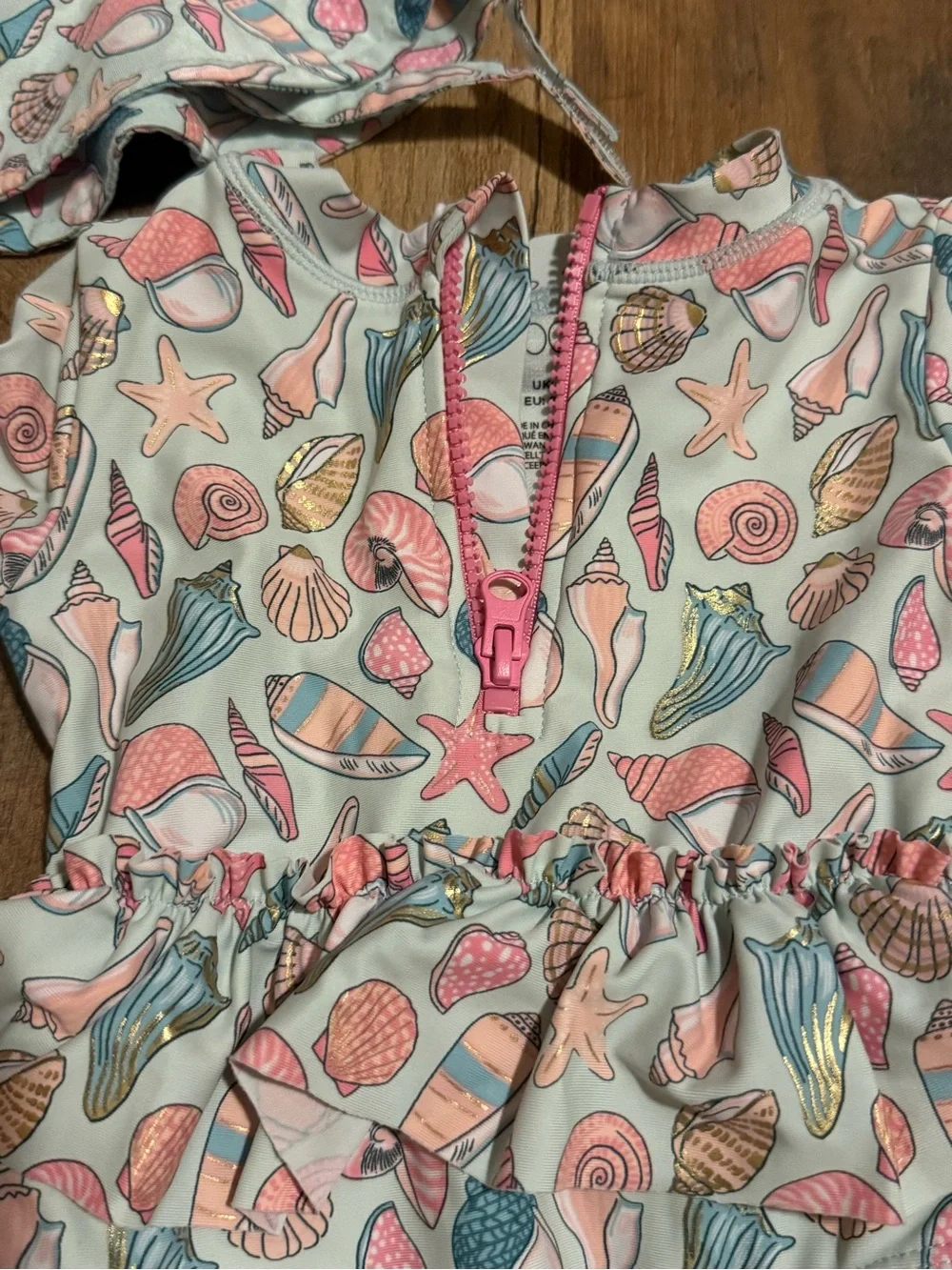 18 months Flapdoodles Long-Sleeve Seashell Print Swimsuit with Hat - Pink & Blue
